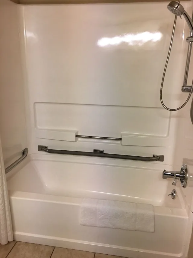 غرفة بسرير كوين لذوي الإعاقة، Super 8 by Wyndham Weston WV 4/4