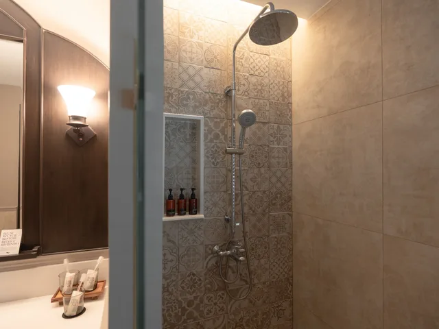 غرفة ثلاثية بسرير كينج وسرير فردي، Burirattana Hotel - Adults Only 7/7