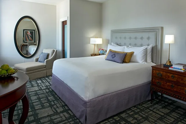 Estate، Viking Hotel 1/1