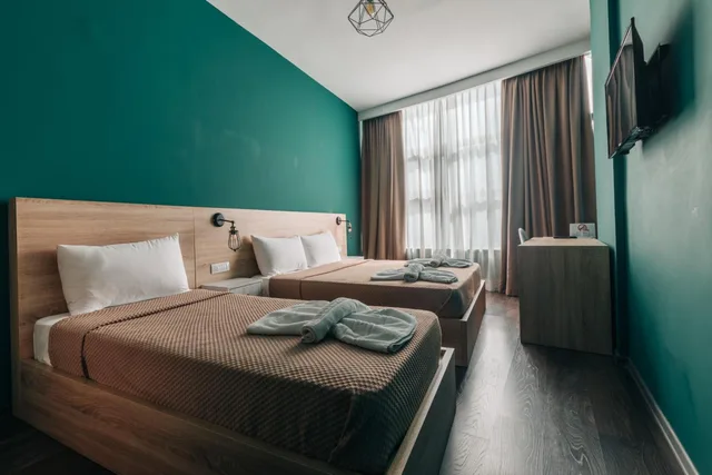 غرفة قياسية ثلاثية بسرير فردي، Arc Hotel Tirana 1/1
