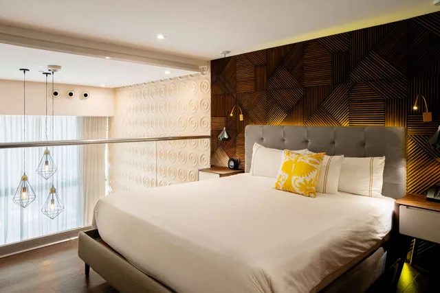 غرفة بسرير كينج، The Fives Downtown Hotel And Residences Curio Collection 1/3