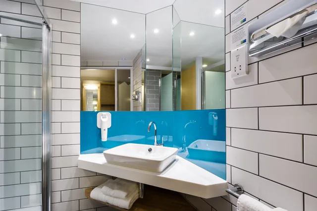 غرفة قياسية بسرير مزدوج، Holiday Inn Express Watford Junction 3/3