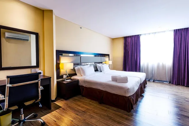 غرفة بسريرين كوين بـ4 غرف نوم، Ixora Hotel Penang 2/2