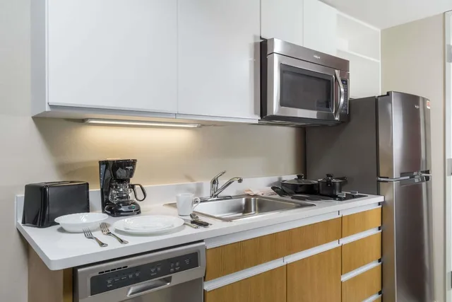 Suite, 2 Queen Beds, Sofa, Bathtub, Accessible, Hawthorn Suites By Wyndham Wheeling At the Highlands 5/5