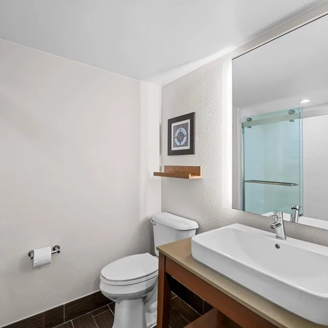 جناح بسريرين كوين بغرفة نوم واحدة، Country Inn & Suites by Radisson, Virginia Beach (Oceanfront) 3/5