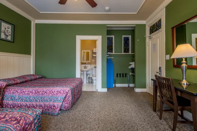 Room, 2 Double Beds, Grant Hotel 2/3