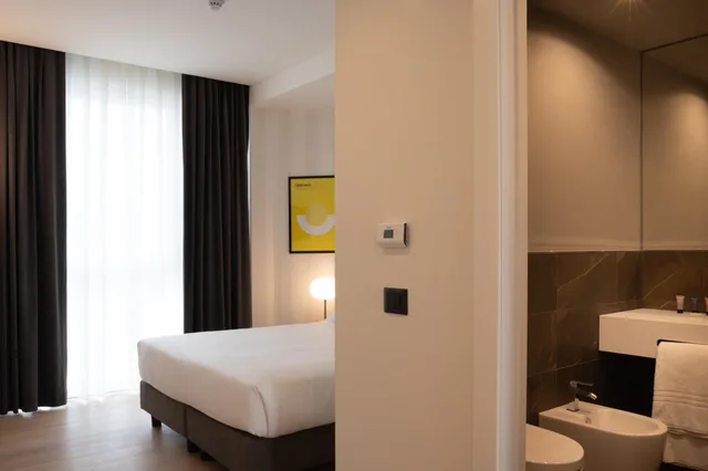 جناح جونيور، Hotel Punta Tipa 3/6