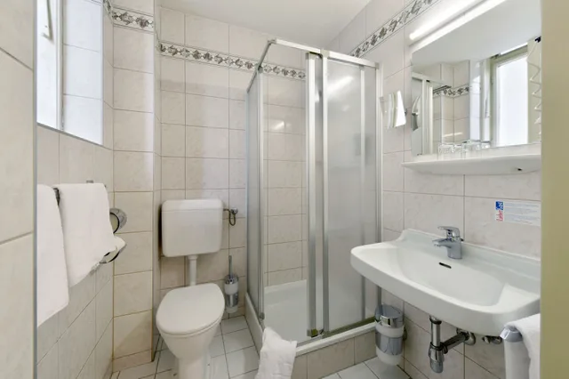غرفة بسرير مزدوج، Hotel Pension Baronesse 3/3