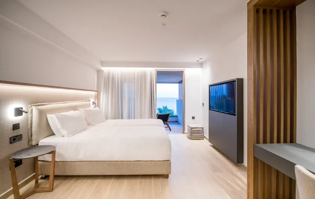 Dazzling Blue, Sea View، Akasha Beach Hotel and Spa 1/3