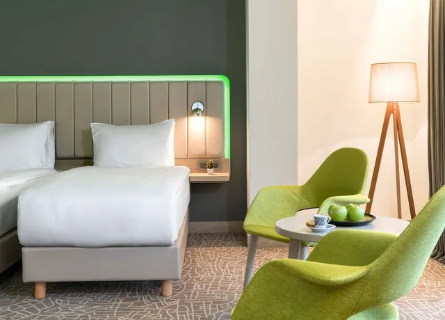 Superior, Forest View, Balcony، Park Inn By Radisson Istanbul Airport Odayeri 3/5