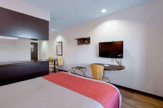 غرفة بسرير كوين لذوي الإعاقة، Motel6 El Paso, TX - Southeast 8/10