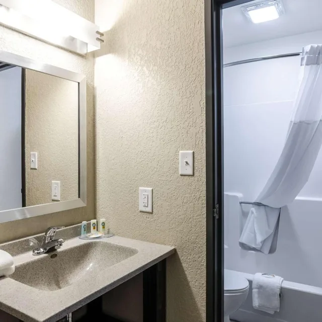 غرفة قياسية، Quality Inn Great Bend 1/1