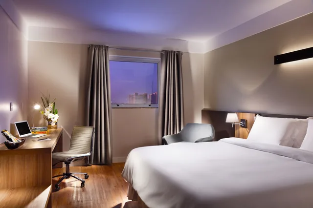 غرفة سوبيريور بسرير مزدوج، Delmond Hotel 4/13