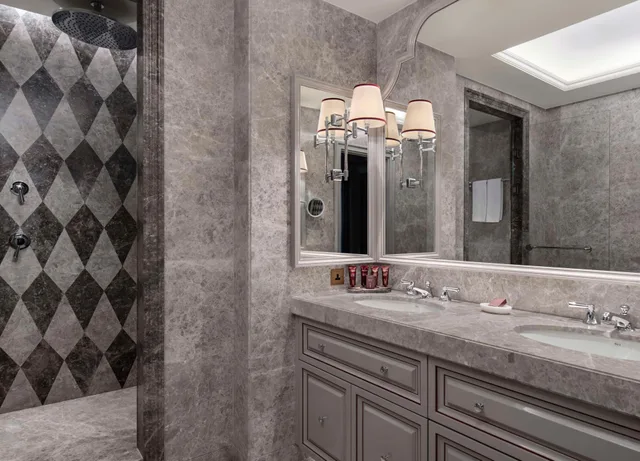 Deluxe, Double Bed, with View, Ciragan Palace Kempinski Istanbul 2/5