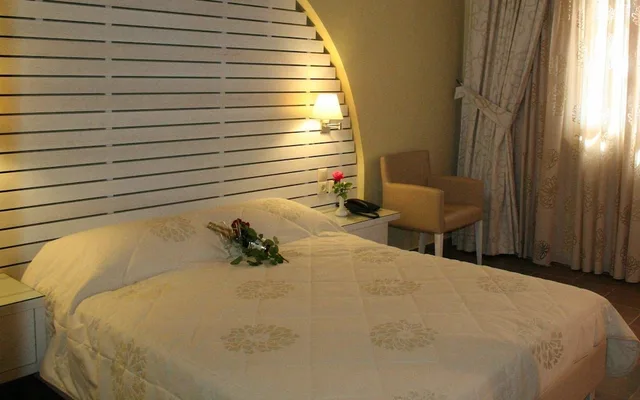 بنغل سوبيريور، AKTAION RESORT 2/4