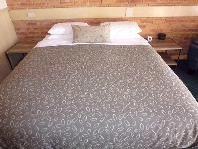 غرفة بسرير كينج، Colonial Motor Inn Bairnsdale 3/3