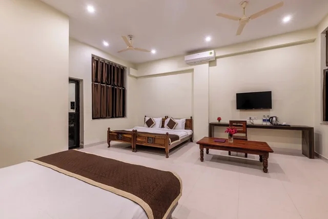 غرفة فاخرة بسرير كينج، THE COUNTRY SIDE RESORT 8/10