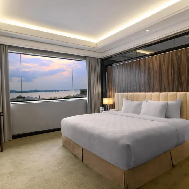 جناح جونيور، SWISS-BELHOTEL HARBOUR BAY 5/10