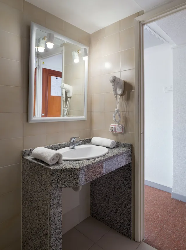 غرفة مفردة بشرفة، Hotel Foners - Adults Only 3/4