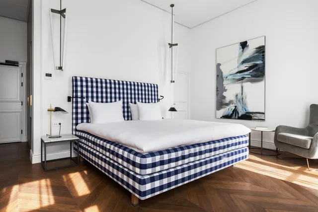 جناح جونيور، Hotel Pacai 3/9