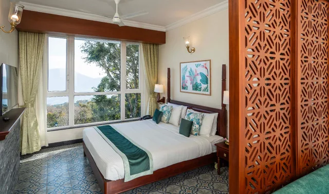 Suite, King Bed, Valley View، FORT MUNNAR. 1/2
