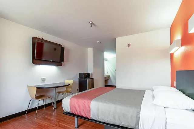 غرفة قياسية بسرير مزدوج لذوي الإعاقة، Motel6 Lebanon, IN 3/7