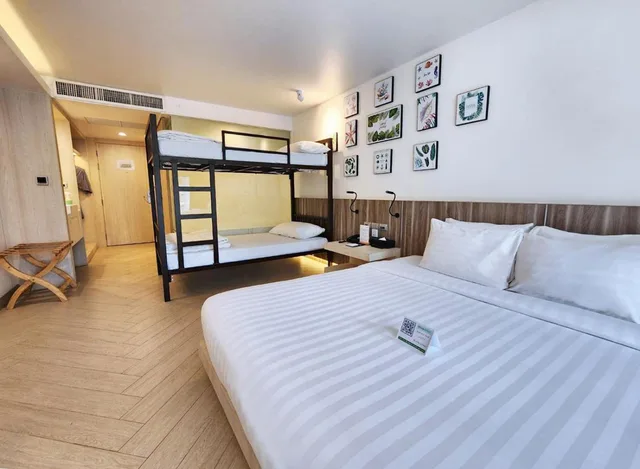 غرفة عائلية بشرفة، Mayaana Beach Resort - Formerly Golden Tulip Pattaya Beach Resort 1/8