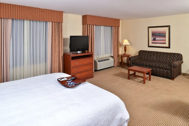 استوديو بسرير كينج مع أريكة، Hampton Inn Rock Springs 3/7