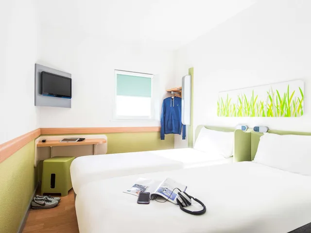 غرفة بسريرين منفصلين لذوي الإعاقة، Ibis Budget Sheffield Arena 2/4