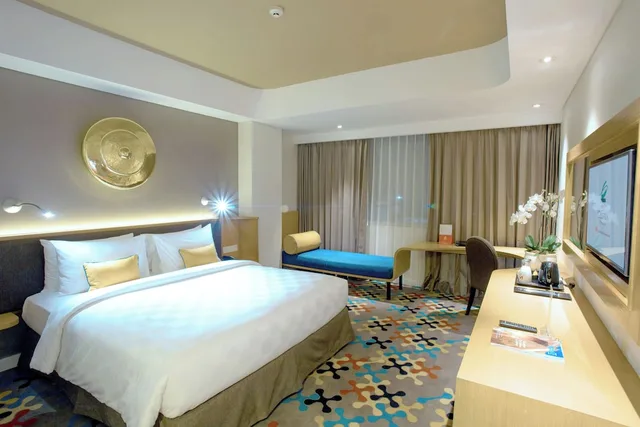 غرفة ديلوكس بسرير كوين، Hotel Ciputra Cibubur managed by Swiss-Belhotel International 3/8