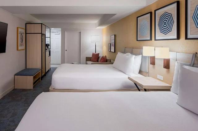 Room, 2 Queen Beds, Coast View, Sofa, Balcony, Accessible، Hilton Garden Inn Dana Point Doheny Beach 1/3