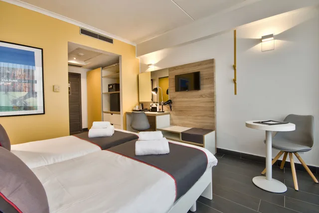 غرفة قياسية بسرير مزدوج، BE HOTEL 10/10