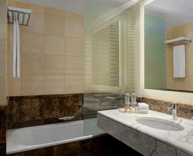 غرفة كلاسيكية بسرير كوين، فندق وأبراج شيراتون الرياض(Sheraton Riyadh Hotel And Towers) 6/7