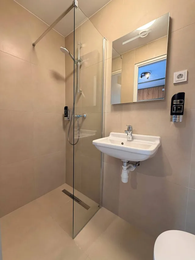 Standard, Twin Beds, Private Bathroom, Continental Hotel 9/10