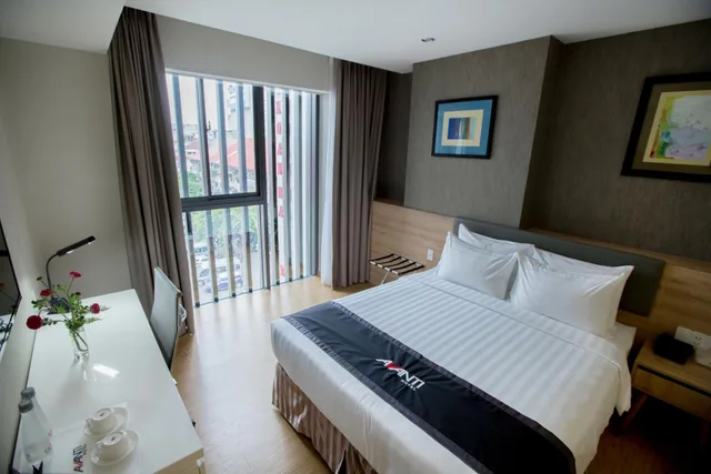 غرفة بريميير بسرير كوين، Avanti Hotel 1/2