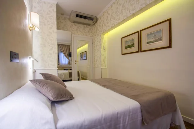 غرفة بسرير مزدوج، Flora Hotel Milan 4/10