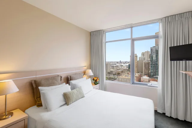 غرفة تنفيذية بغرفتي نوم، Oaks Melbourne on Lonsdale Suites 1/2