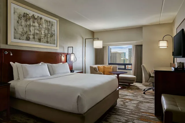 غرفة بسرير كينج بإطلالة على المدينة في طابق مرتفع، Hilton Denver City Center 6/9