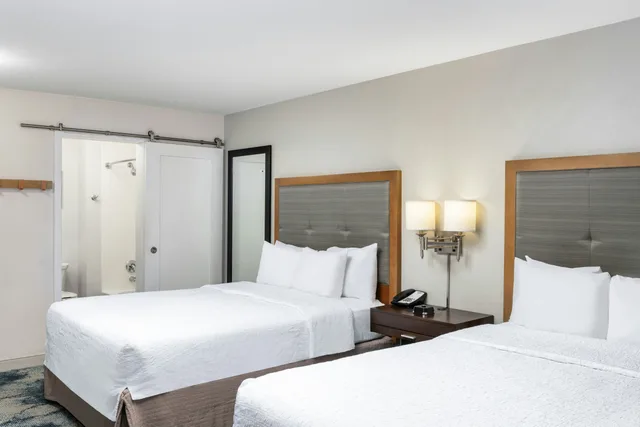 غرفة بسريرين كوين، Hampton Inn Portland East 1/3