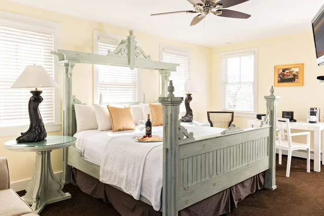 Deluxe, King Bed, Brass Key Guesthouse - Adults Only 4/6