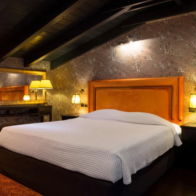 جناح، Maison Grecque 1/2