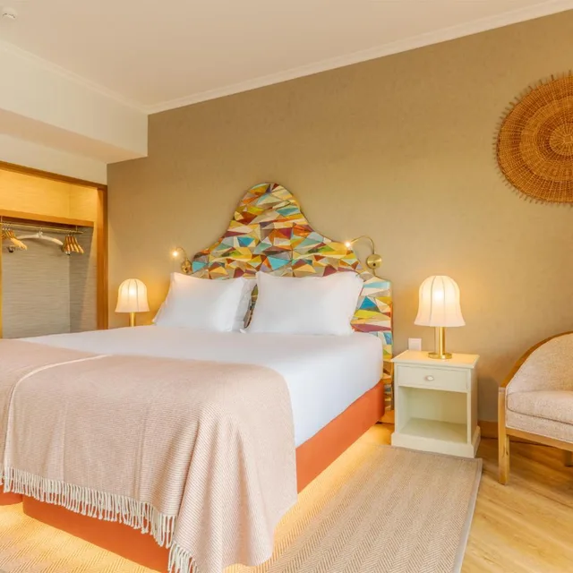 Suite, Triple, Lateral Side Sea View، Pestana Vila Lido Madeira 4/9