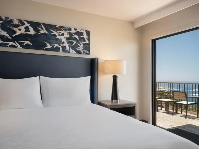 غرفة قياسية بسريرين كوين بإطلالة على الحديقة، Hyatt Vacation Club At Highlands Inn 3/3