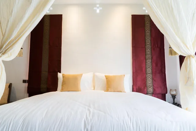 Grand, Deluxe, King Bed, Shinnabhura 1/6