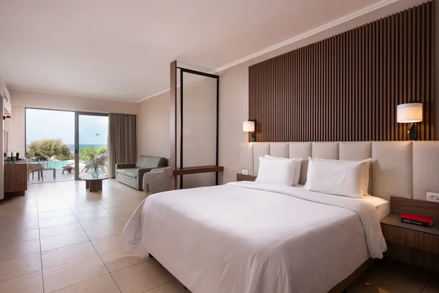 جناح جونيور بإطلالة على البحر بمسبح خاص، Kresten Royal Euphoria Resort 1/5