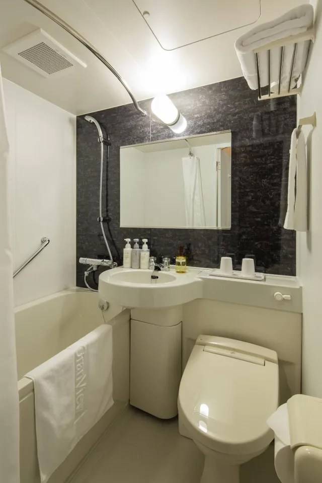 Semi Room, Semi Double Bed، Hotel GranView Fukuoka Airport 3/3