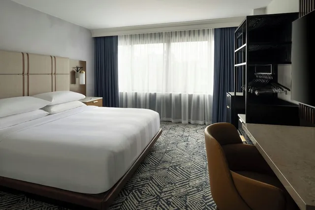 Club, King Bed, Marriott Research Triangle Park 2/10