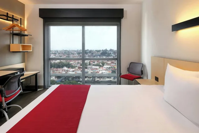غرفة بسرير كوين، City Express Plus by Marriott Ciudad de Mexico Mundo E 7/10