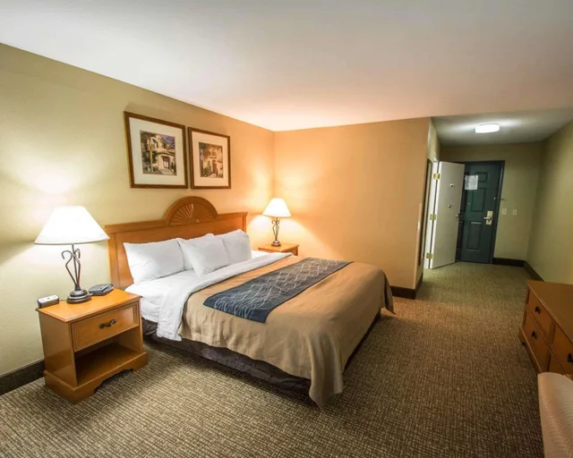 غرفة بسرير كينج، Spark by Hilton St. Augustine I 95 1/3