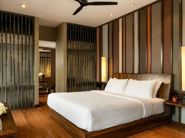 Suite, Queen Bed, Jetwing Lake 1/8